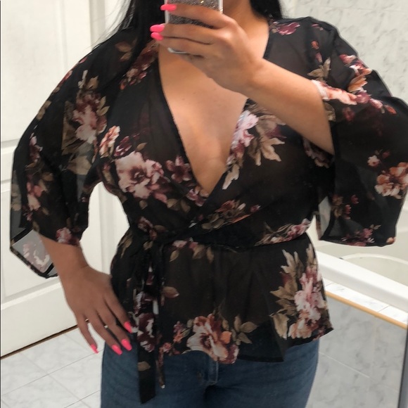 SHEER PEPLUM BOHO STYLE TOP - Picture 3 of 3